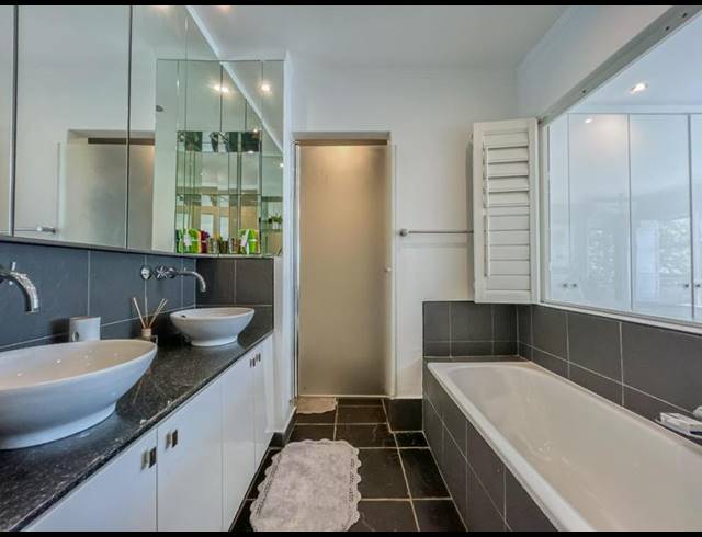 2 BEDROOM PROPERTY TO RENT IN SANDHURST